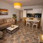Shengjin Apartaments Kozmai *