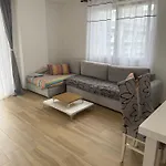 Shengjin Apartaments Kozmai Daire