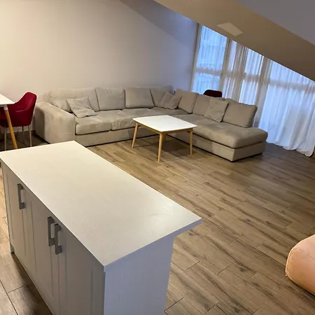 Shengjin Apartaments Kozmai