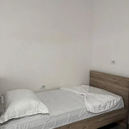 Apartmán Shengjin Apartaments Kozmai *