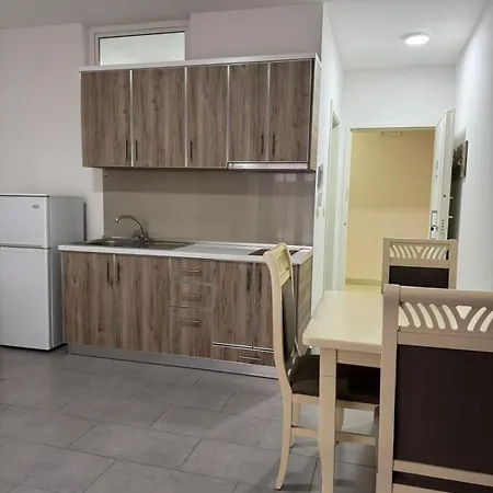 Apartmán Shengjin Apartaments Kozmai
