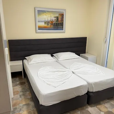Shengjin Apartaments Kozmai Apartmán *